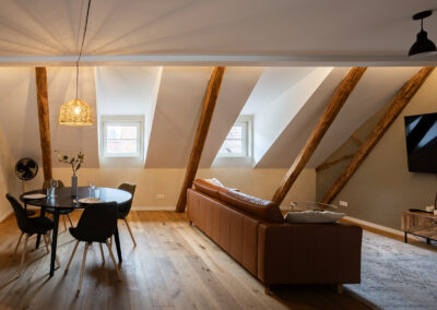 C29 Penthouse in Überlingen: stilvolle Ferienwohnung mit Dachterrasse, zentraler Lage und hochwertiger Ausstattung für Ihre Auszeit am Bodensee.