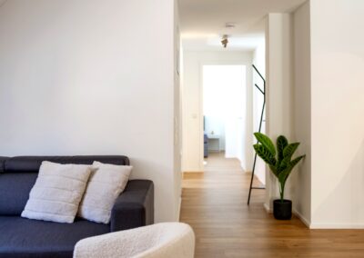 Stilvolle Ferienwohnung in Überlingen am Bodensee. Die C8 Suite verbindet modernes Design, hochwertige Ausstattung und eine zentrale Lage nahe der Altstadt und Seepromenade.